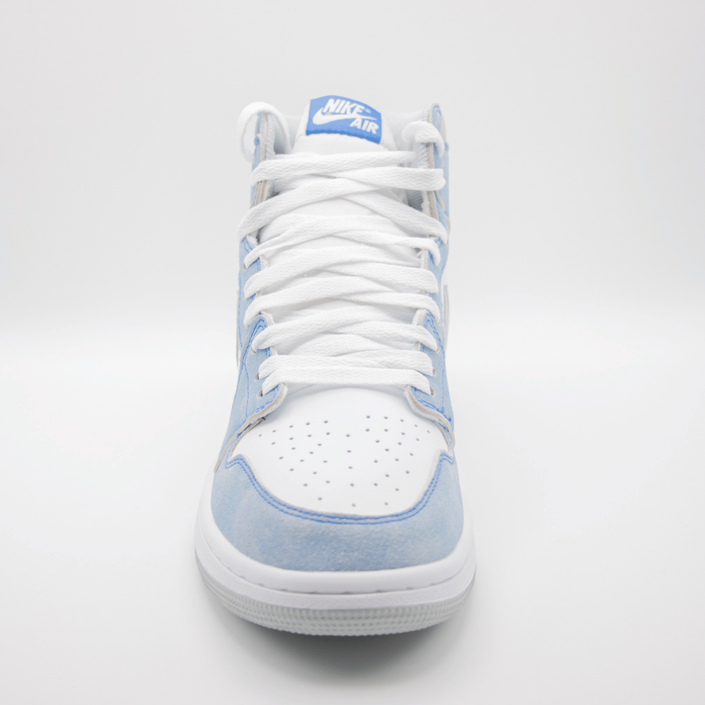 Air Jordan 1 Hyper Royal
