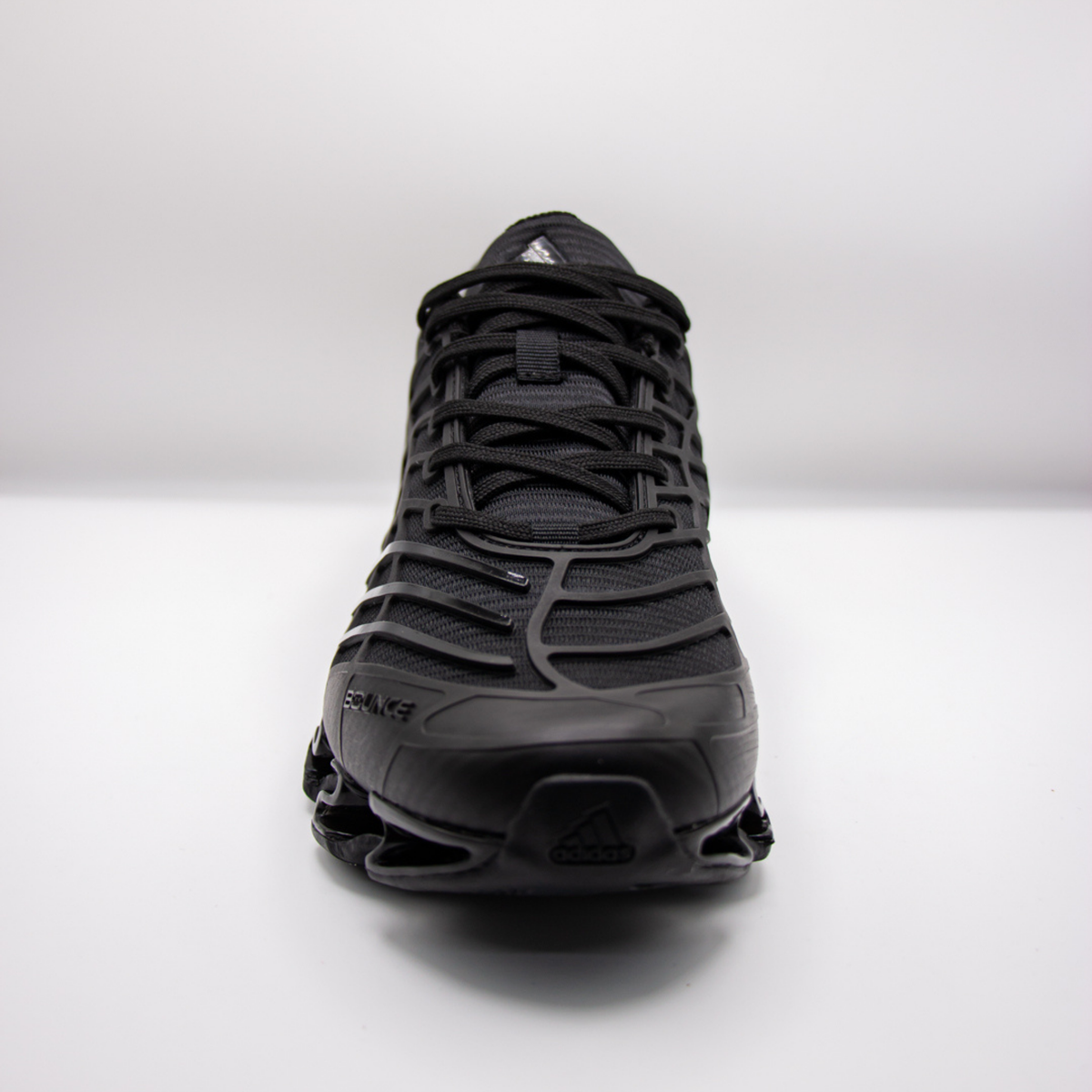 adidas Bounce Titan