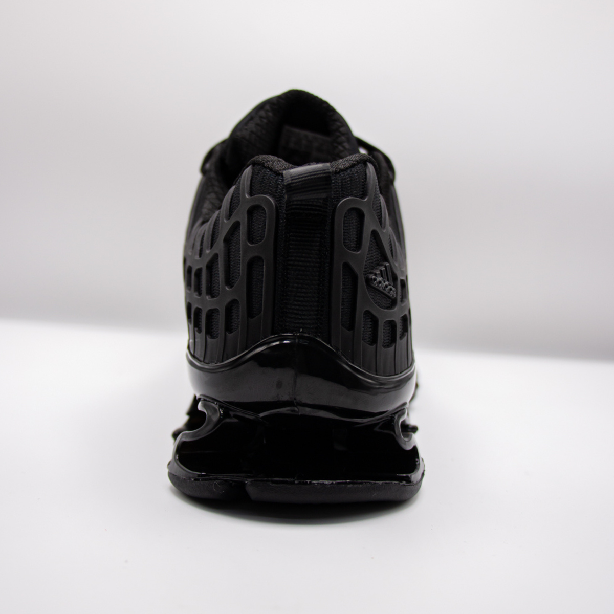 adidas Bounce Titan
