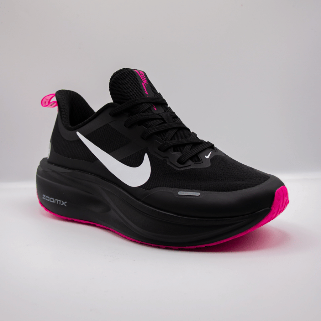 Nike Vomero 18 "Triple Black & Hyper Pink"