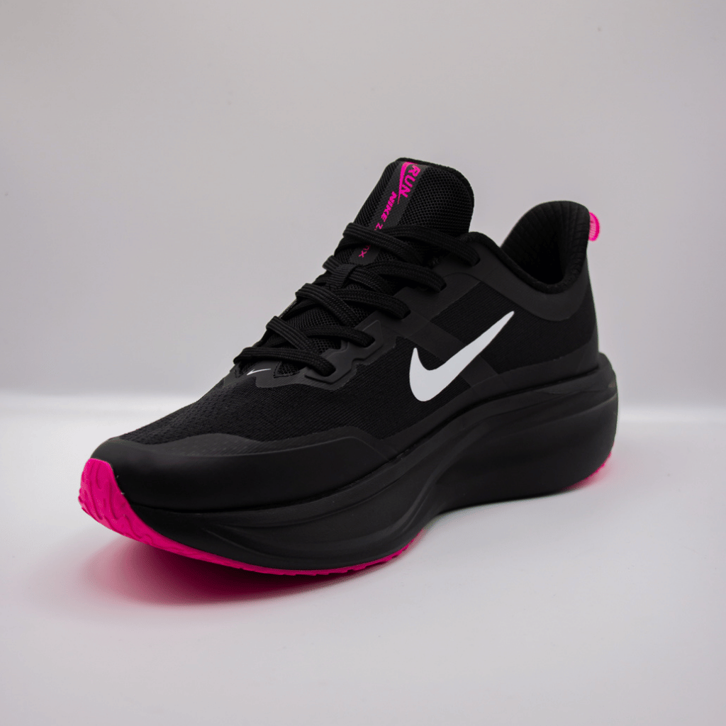 Nike Vomero 18 "Triple Black & Hyper Pink"