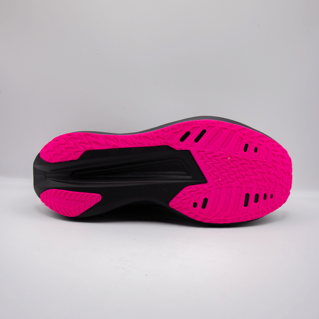 Nike Vomero 18 "Triple Black & Hyper Pink"