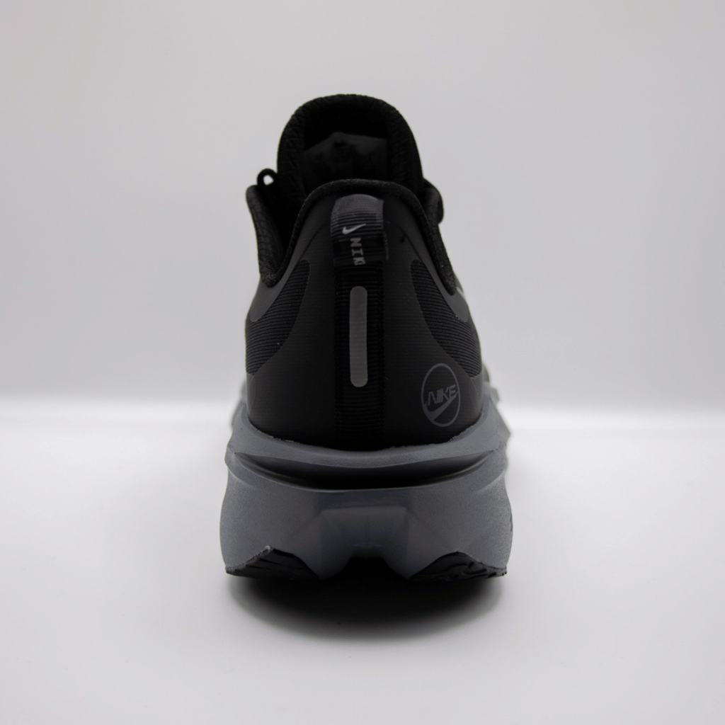 Nike Vomero 18 - Black & Anthracite