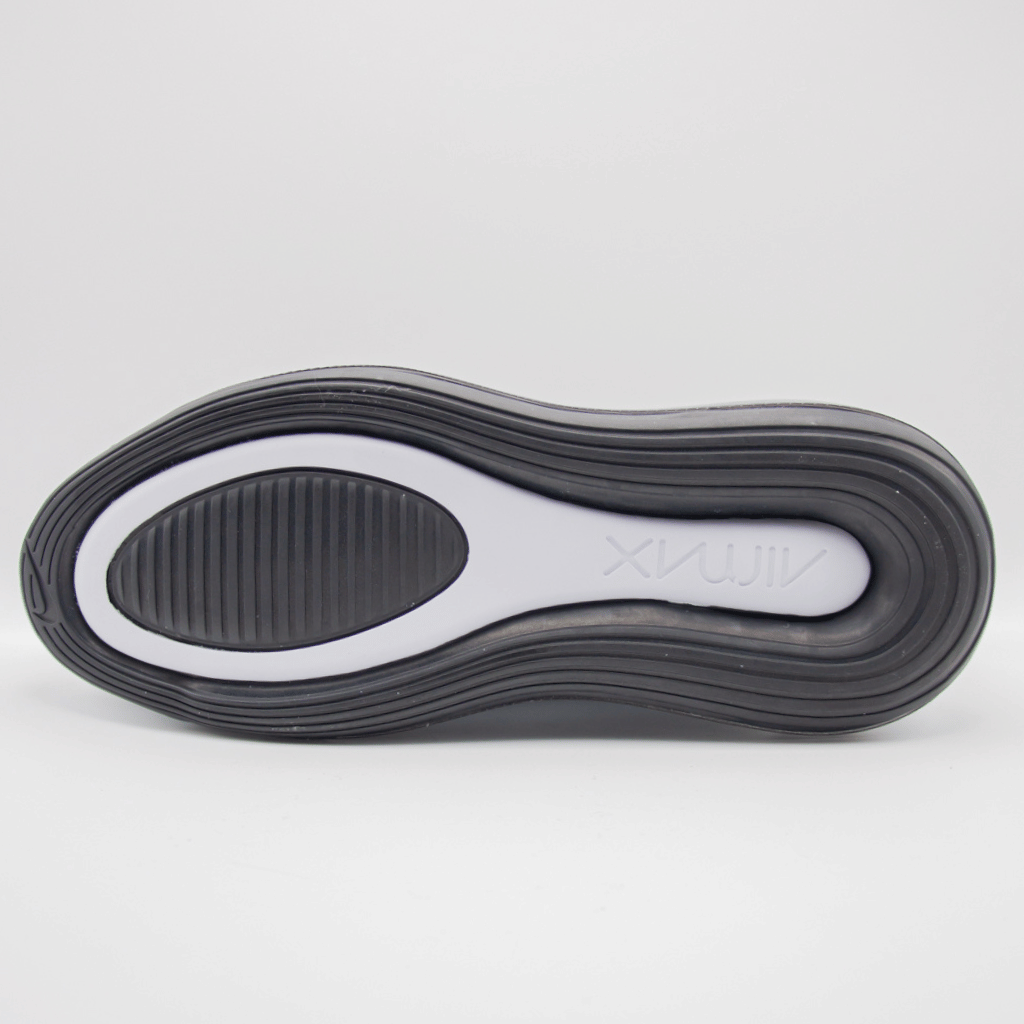 Air Max 720 Black and White