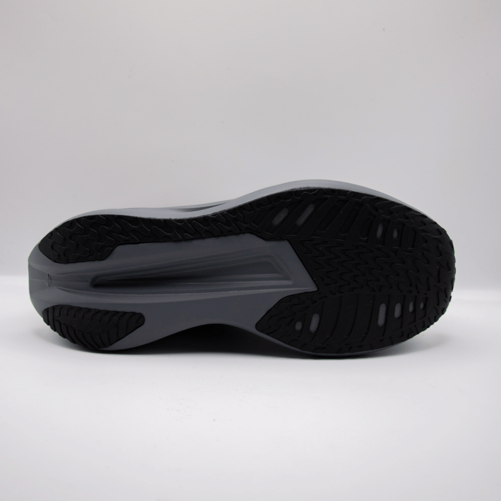 Nike Vomero 18 - Black & Anthracite