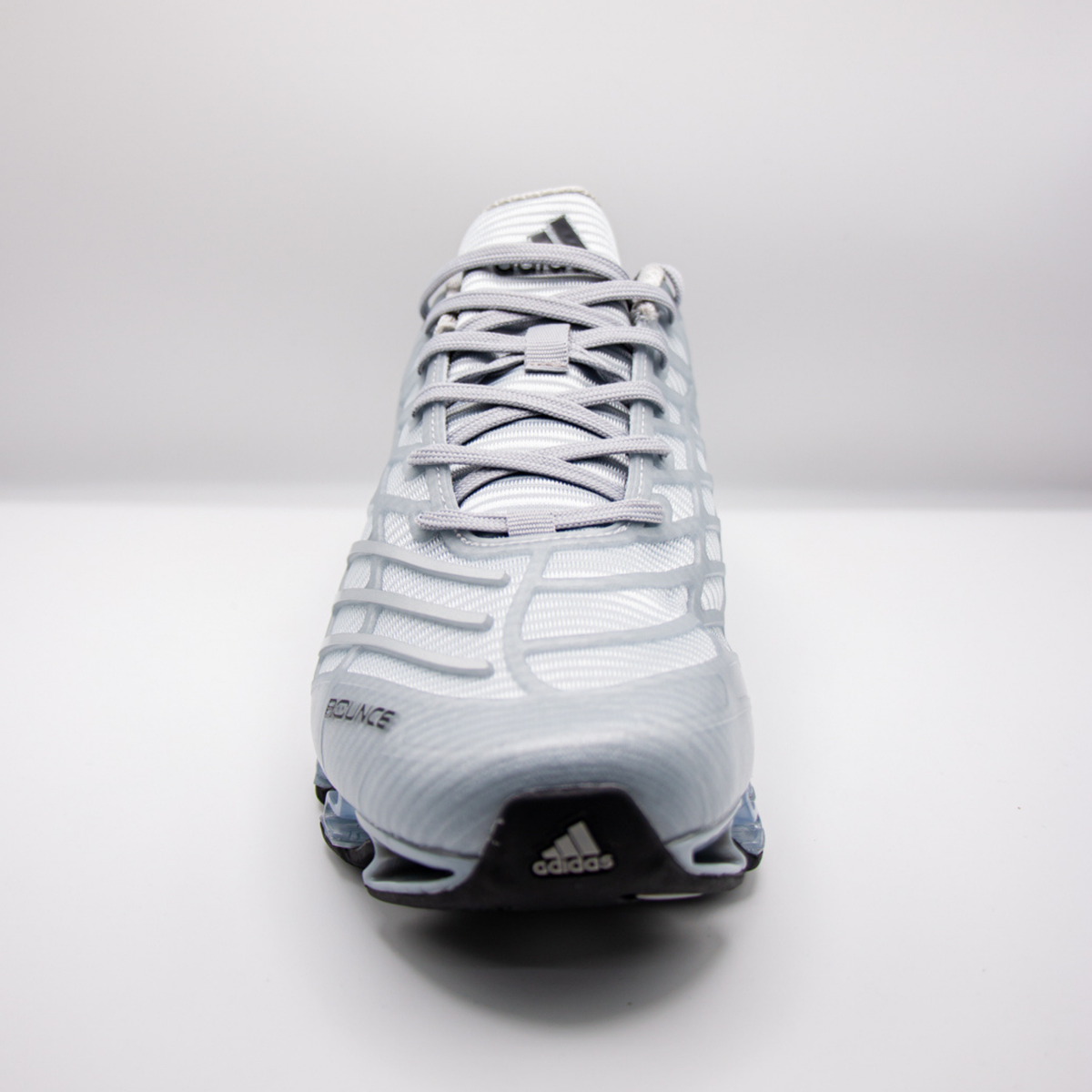 adidas Bounce Titan