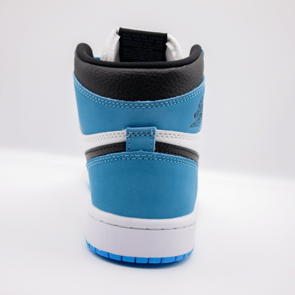 Air Jordan 1 Retro High OG "University Blue"