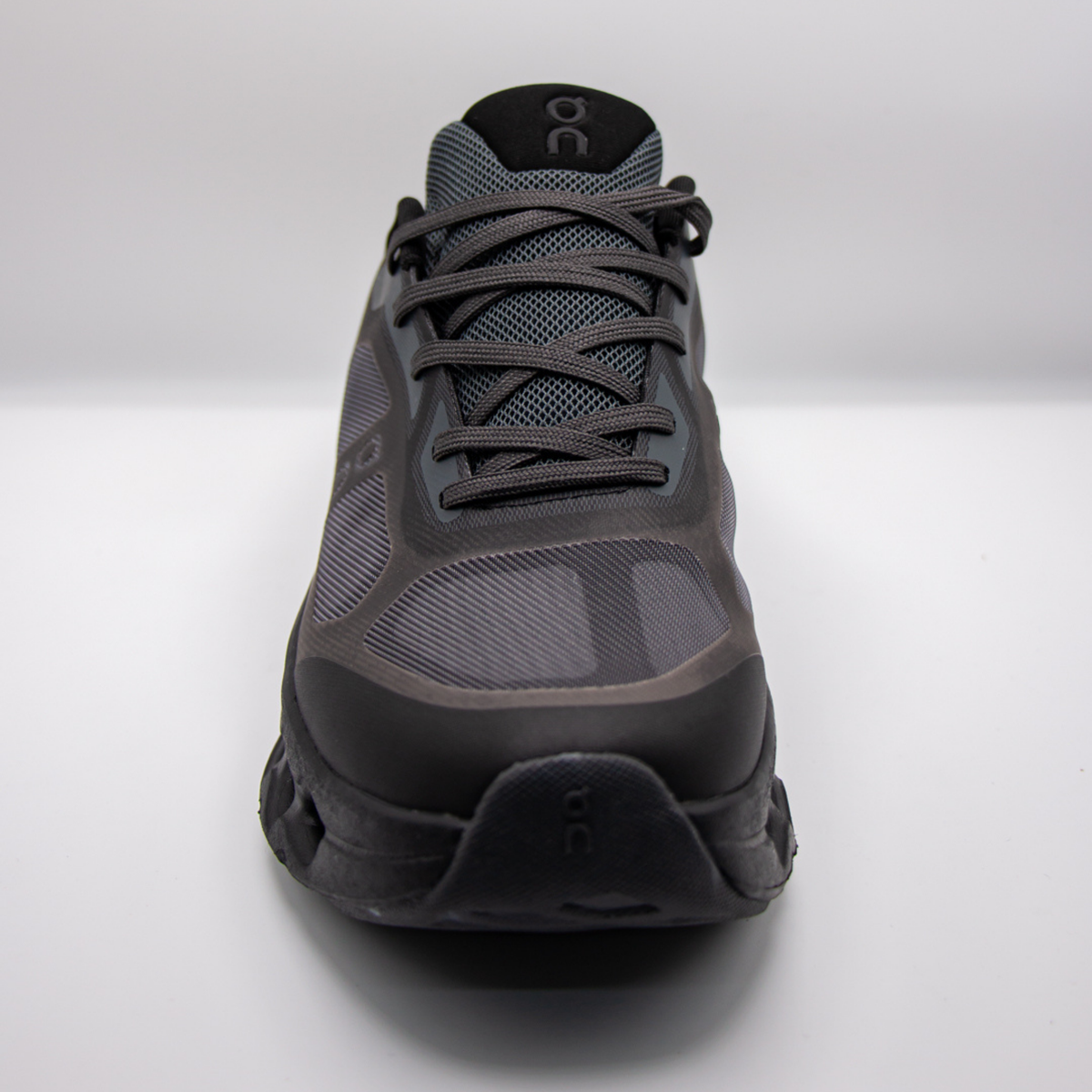 On Cloudsurfer Trail Waterproof Black Eclipse