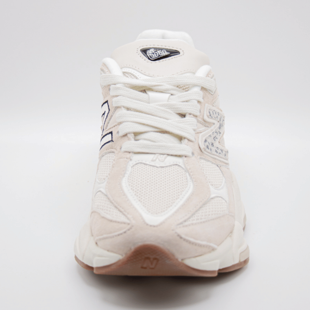 New Balance 9060 Sea Salt/Leopard Print en colaboración con ASOS