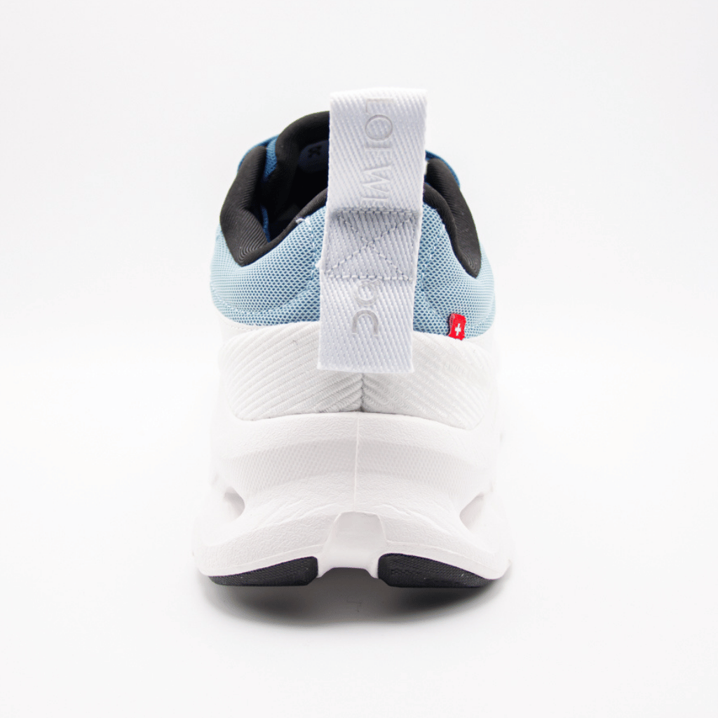 On Running x Loewe Blanco con Azul