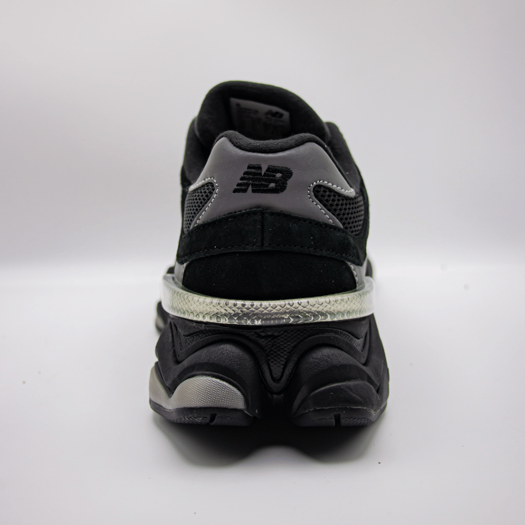 New Balance 9060 Negro con Gris