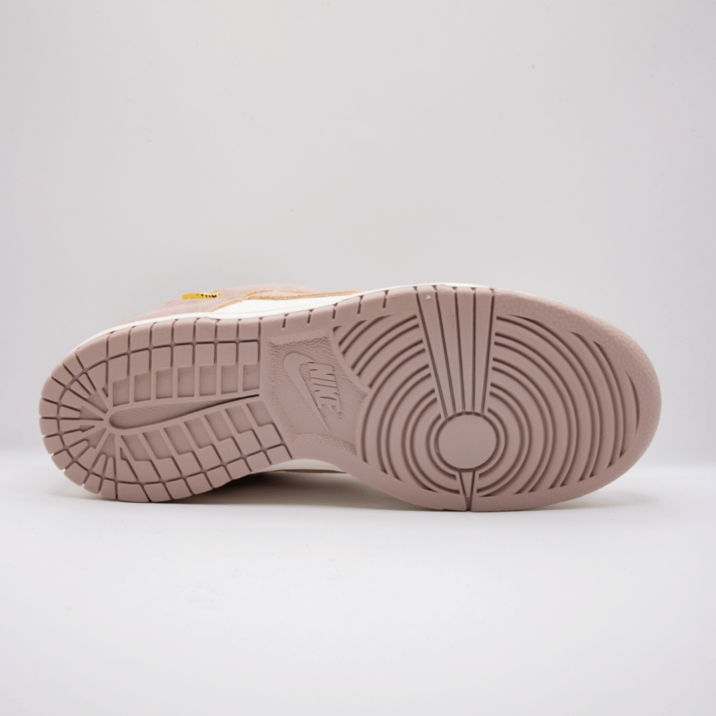 Nike Dunk Low SE Sand Drift