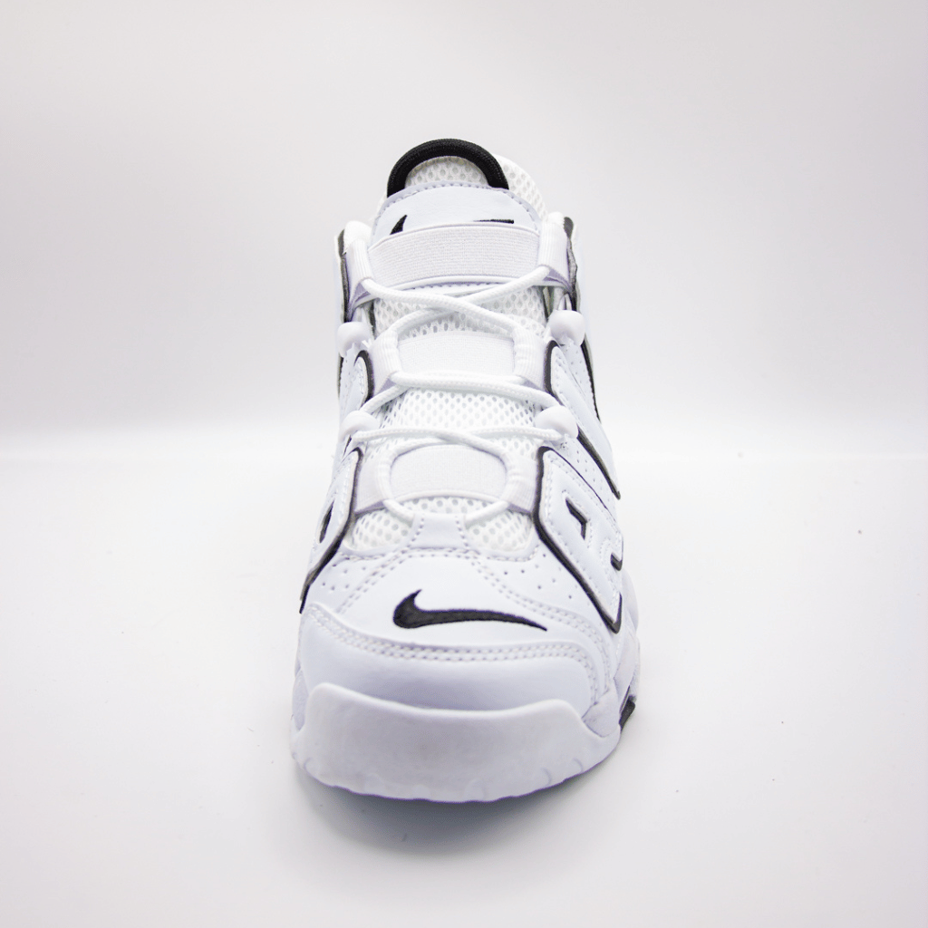 Nike Air More Uptempo Blancos con detalles negros