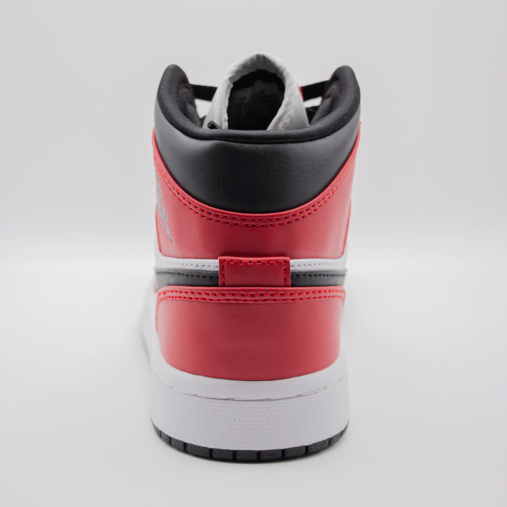 Jordan 1 Mid Chicago Toe
