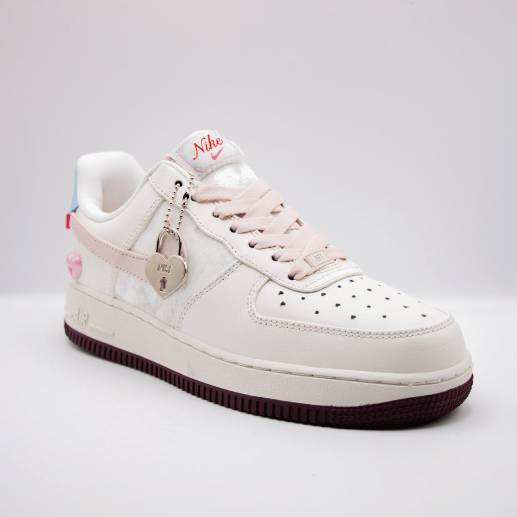 Nike Air Force 1 '07 Low Valentine's Day