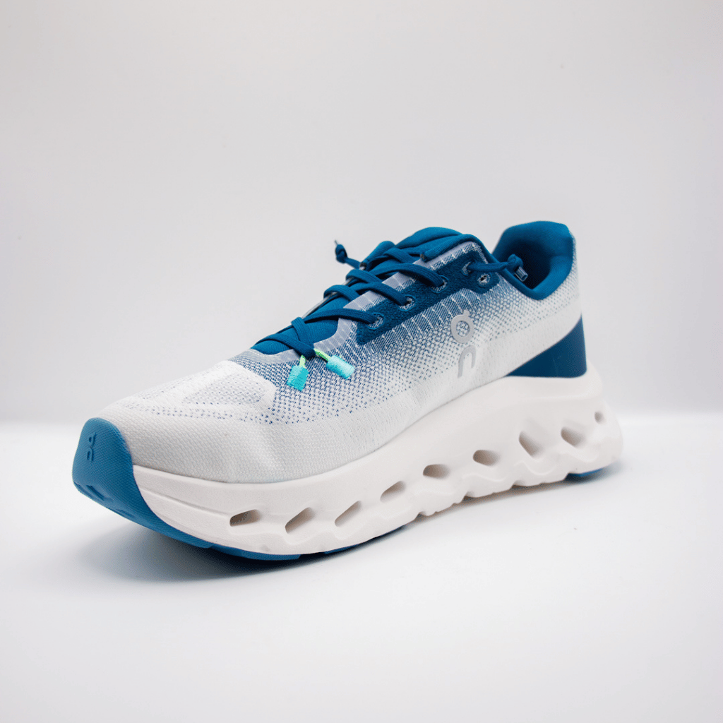 On Cloudtilt Ivory Tempest