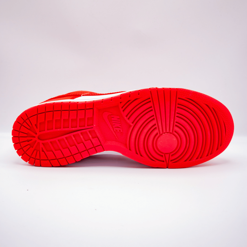 Nike Dunk Low Retro Blanco y Rojo