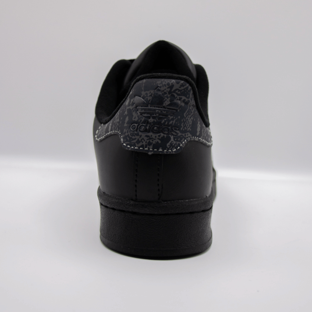 Adidas Superstar II Edición Triple Black Atemporal