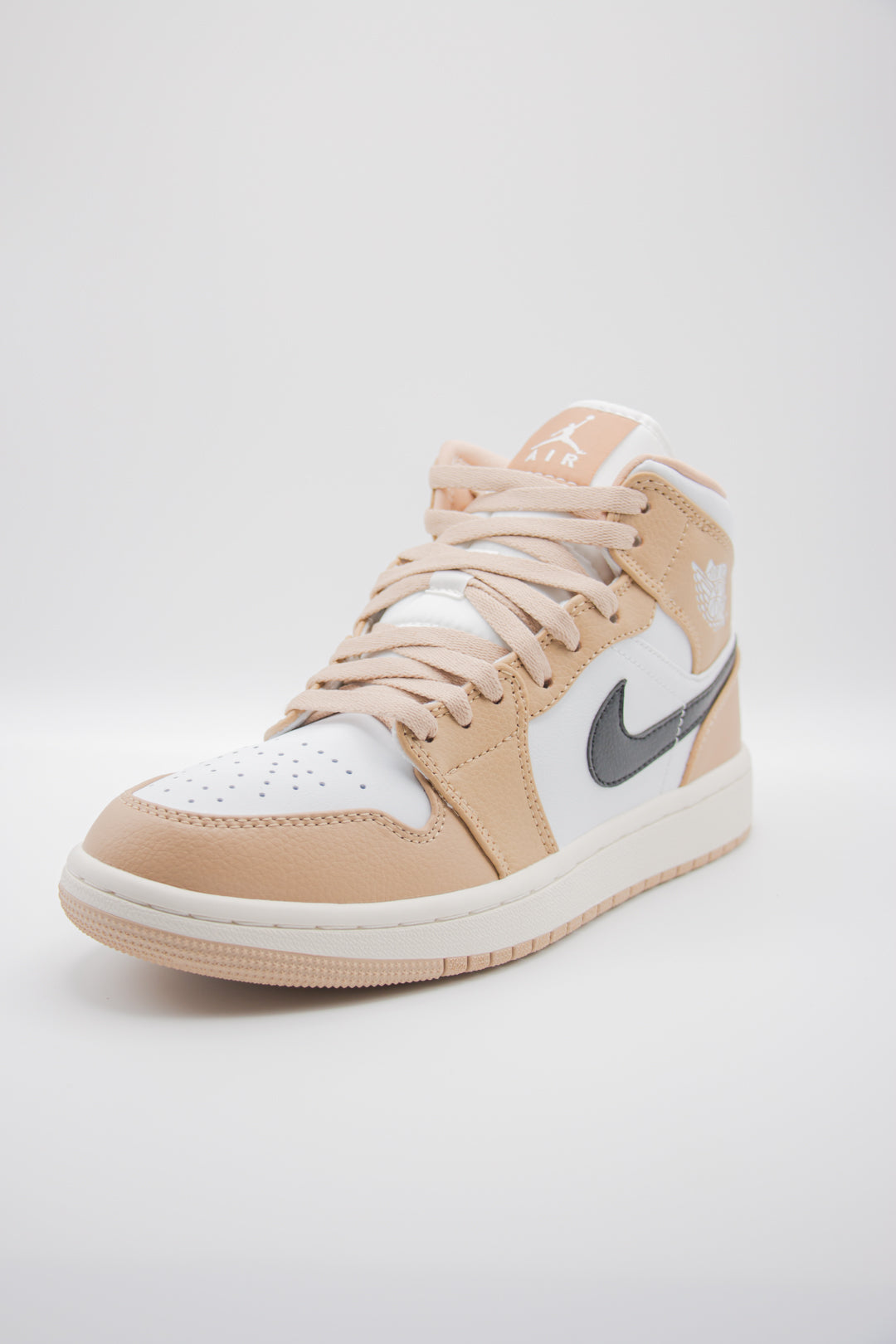 Air Jordan 1 Mid "Desert"